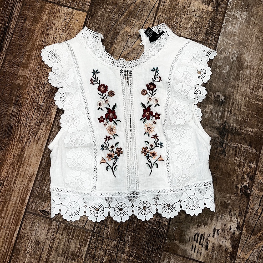 Forever 21 size S lace tank